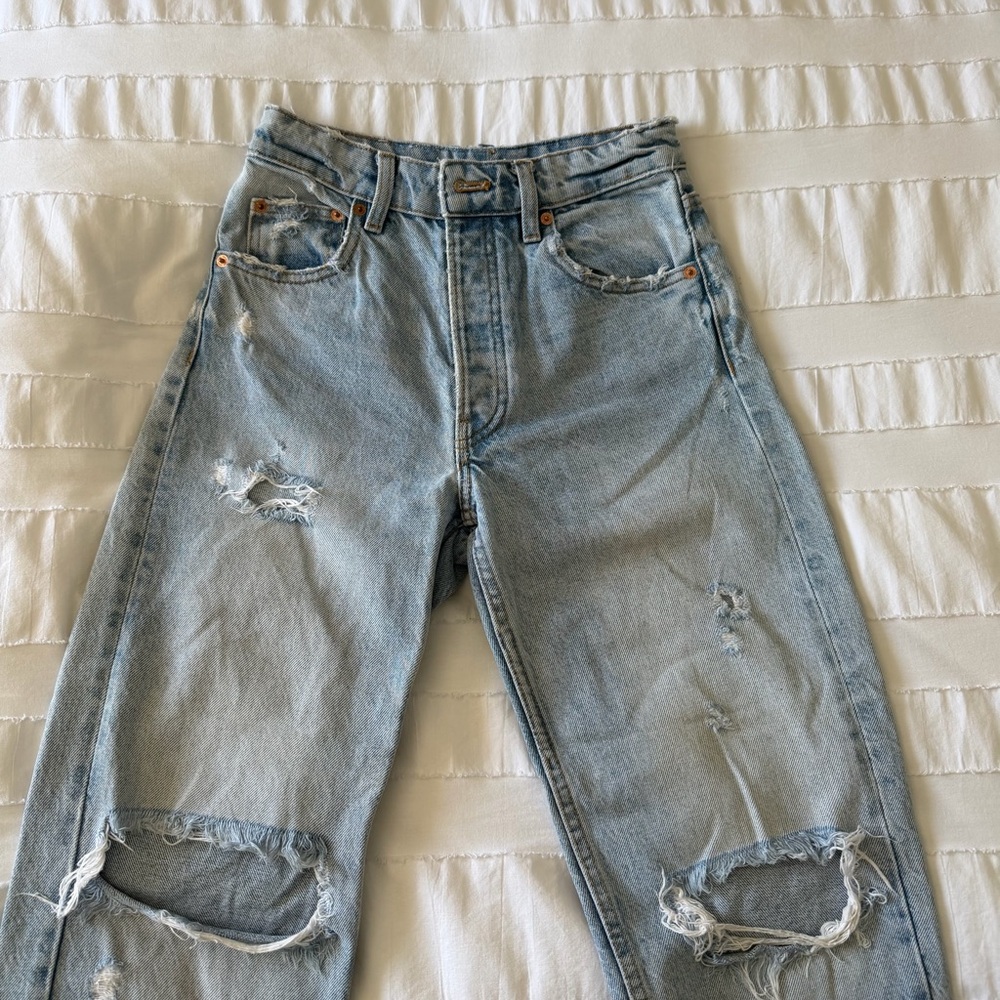 ZARA Light Wash Distressed Straight Leg Jeans Cropped Raw Hem Size 24